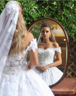 Afbeelding in Gallery-weergave laden, Royal Train Lace Wedding Dresses Ball Gowns Off-the-shoulder
