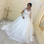 Afbeelding in Gallery-weergave laden, Sexy-Off-The-Shoulder-Ball-Gown-Wedding-Dress-2018
